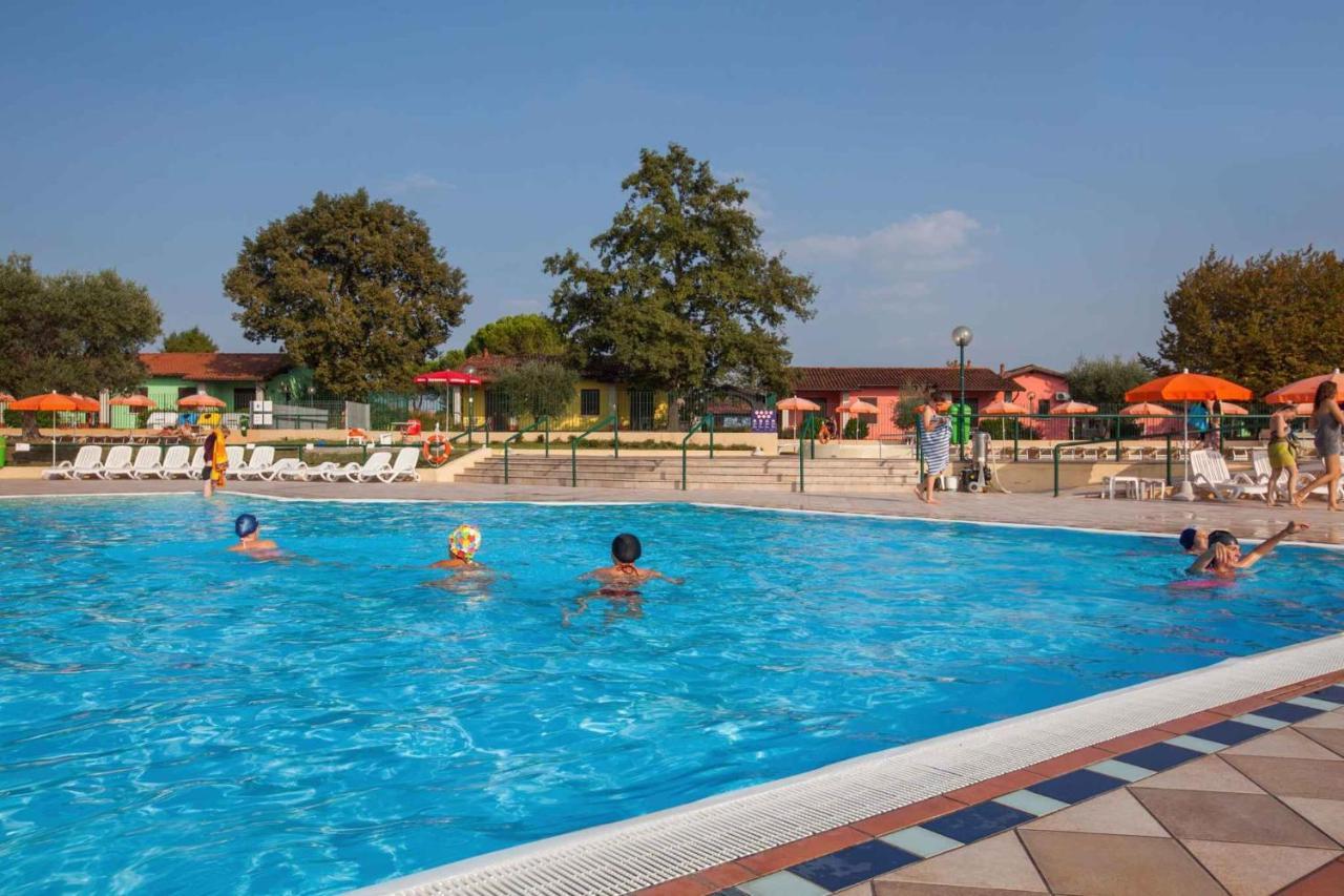 Mobilehomes In Sirmione/Gardasee 22177 ภายนอก รูปภาพ