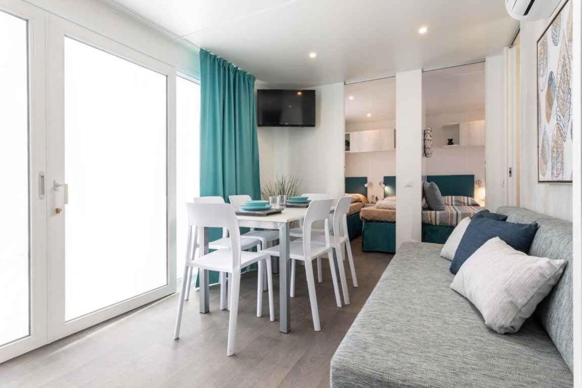 Mobilehomes In Sirmione/Gardasee 22177 ภายนอก รูปภาพ