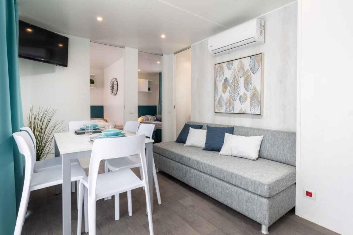 Mobilehomes In Sirmione/Gardasee 22177 ภายนอก รูปภาพ