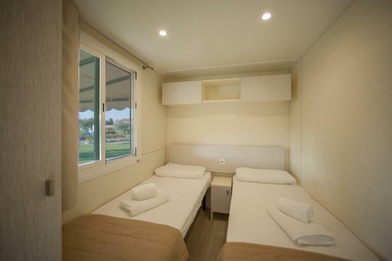 Mobilehomes In Sirmione/Gardasee 22177 ภายนอก รูปภาพ